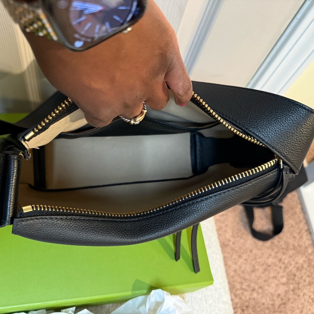 Authentic Tory Burch ROMY Black Shoulder Bag - Picture 6 of 16